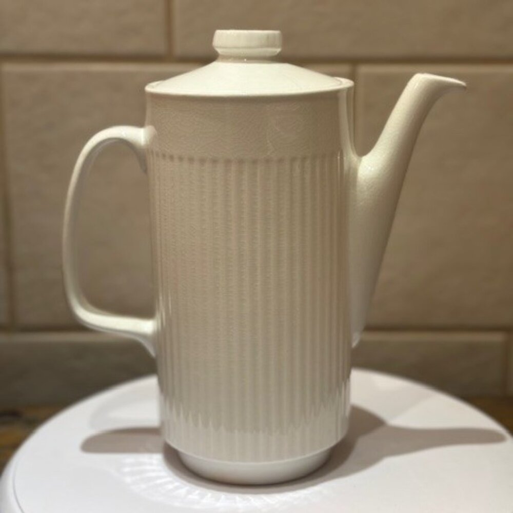 Vtg Johnson Brothers Athena Teapot & Lid England White Ribbed Ironstone 1.3 QT
